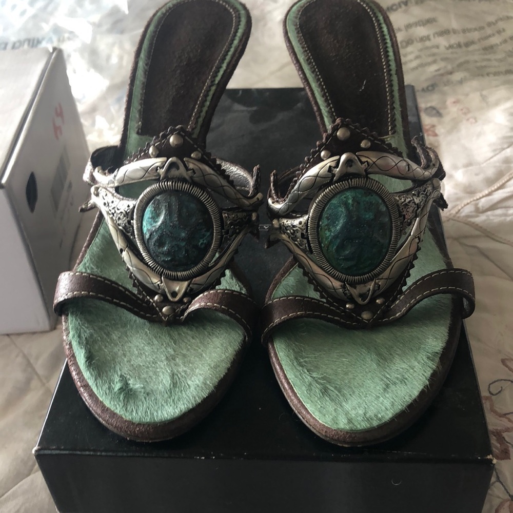 Giuseppe zanotti size 39 slip on hills